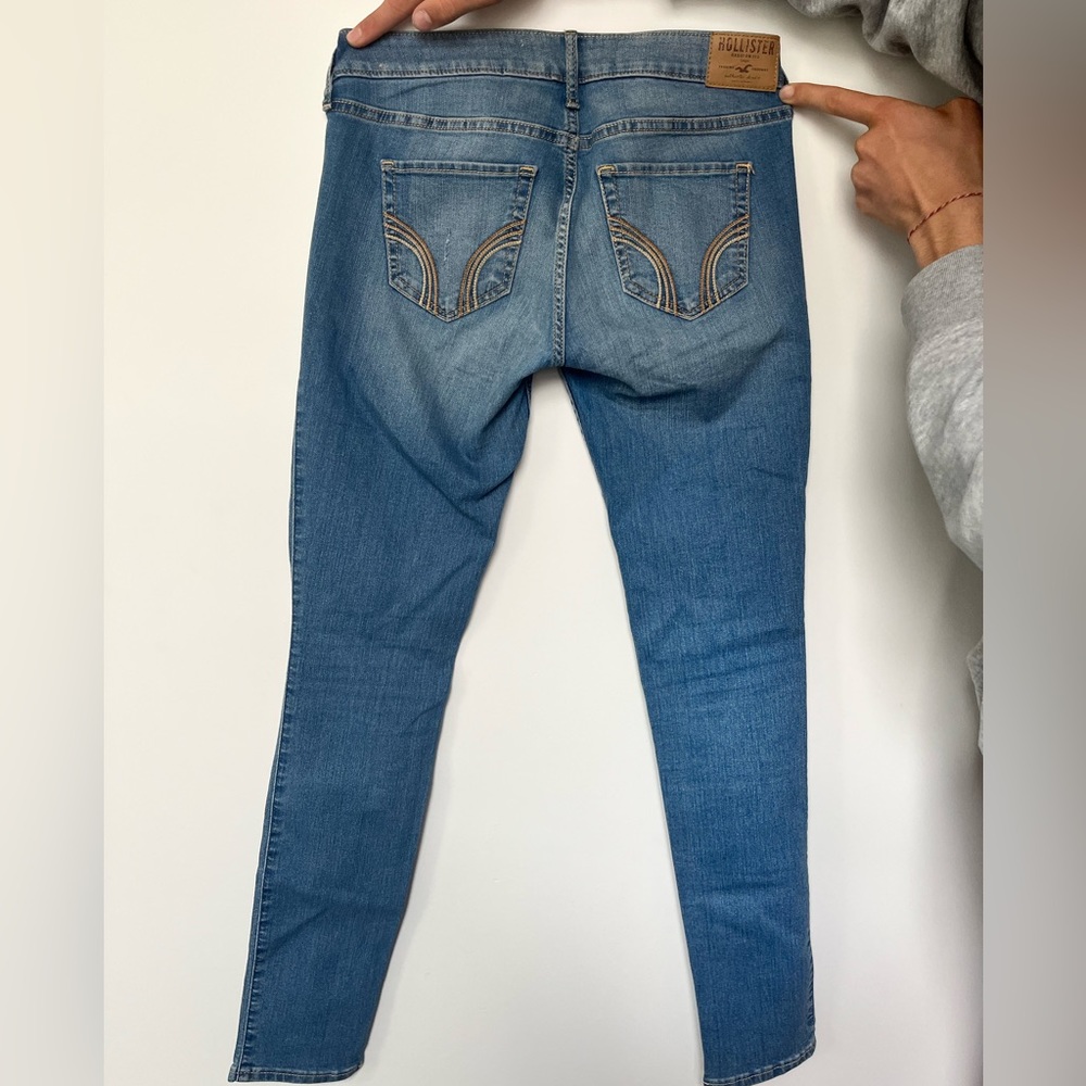 Hollister size 5S Super Skinny Light Wash Distressed Blue Jeans